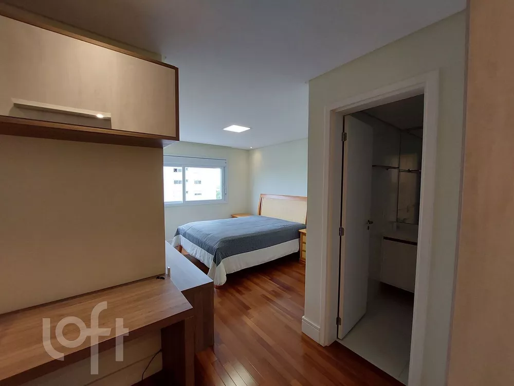 Apartamento à venda com 4 quartos, 242m² - Foto 3