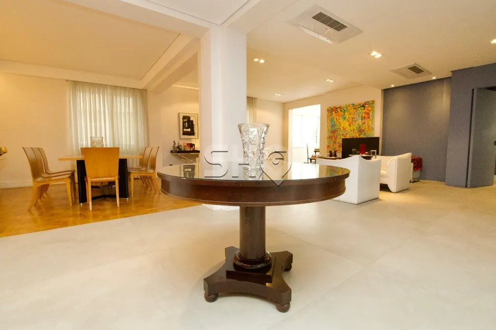 Apartamento, 3 quartos, 200 m² - Foto 1