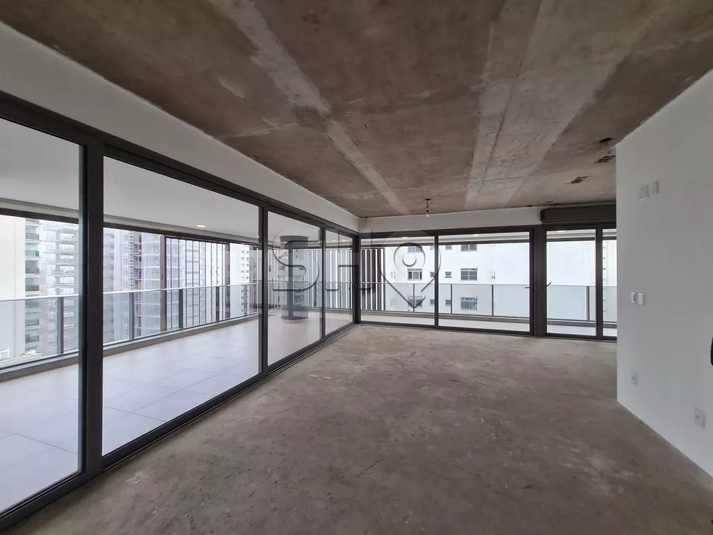 Apartamento à venda com 4 quartos, 248m² - Foto 1