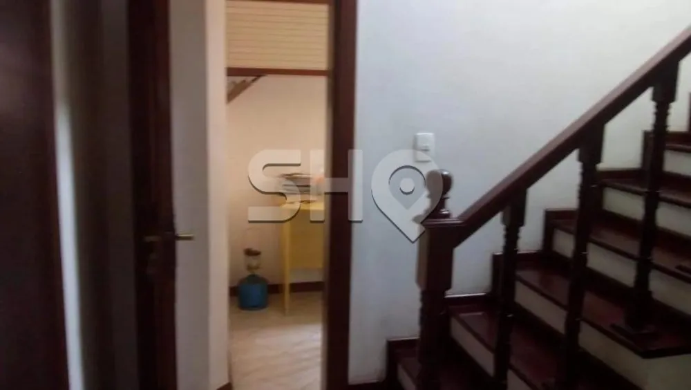 Sobrado, 5 quartos, 240 m² - Foto 2