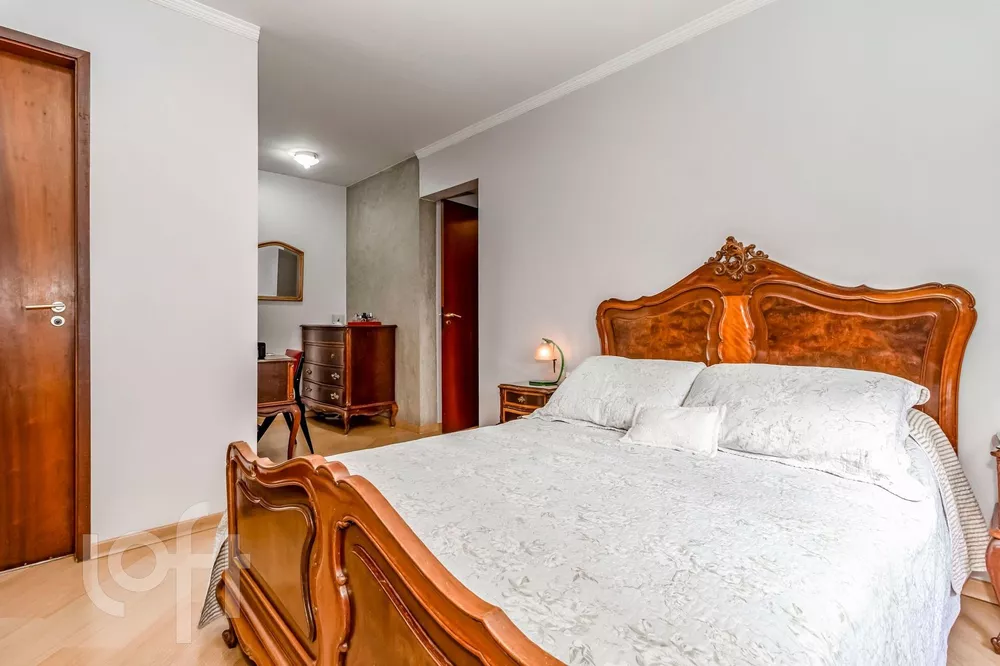 Apartamento à venda com 3 quartos, 135m² - Foto 4