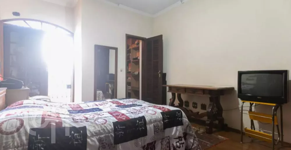 Casa à venda com 4 quartos, 170m² - Foto 4