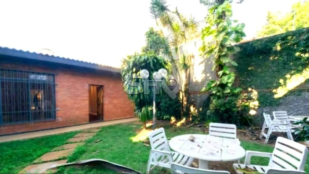 Casa, 3 quartos, 256 m² - Foto 1