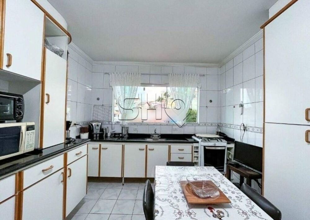 Sobrado, 3 quartos, 221 m² - Foto 1