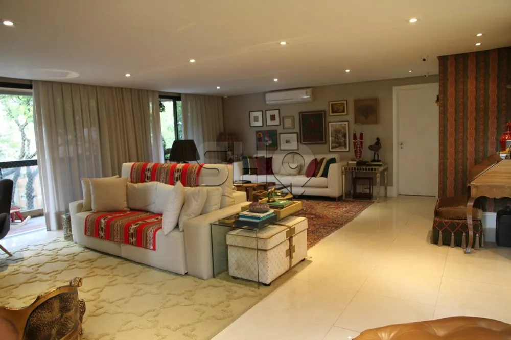 Apartamento, 3 quartos, 240 m² - Foto 2
