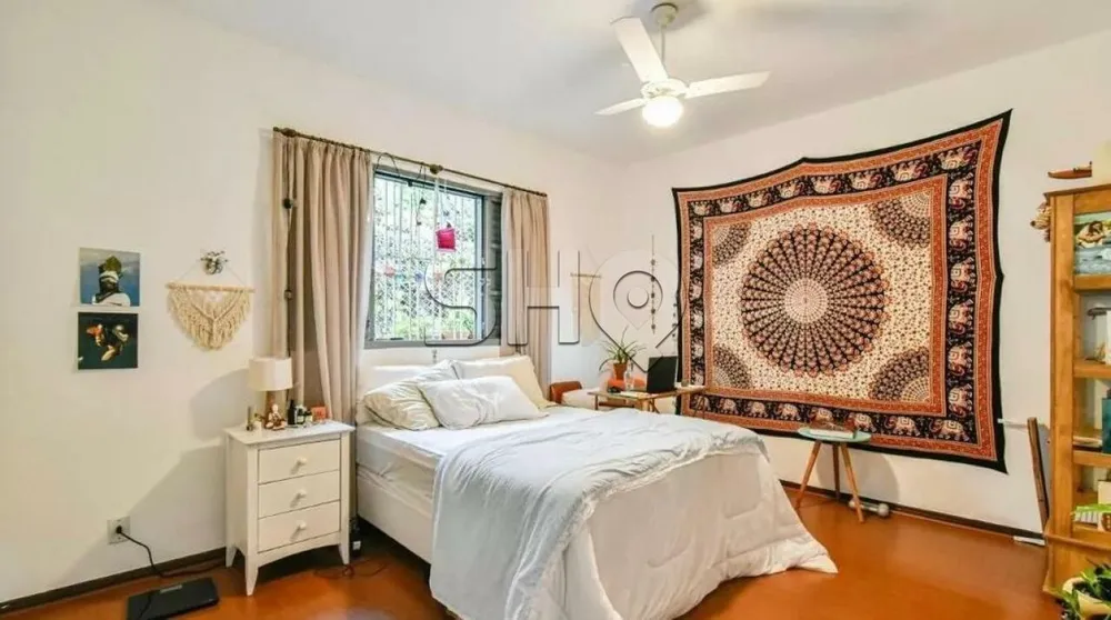 Casa, 4 quartos, 240 m² - Foto 1