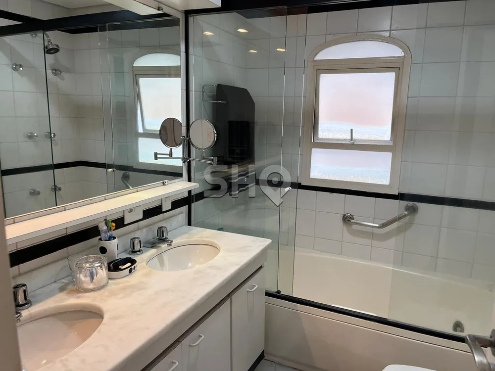Apartamento, 3 quartos, 170 m² - Foto 1