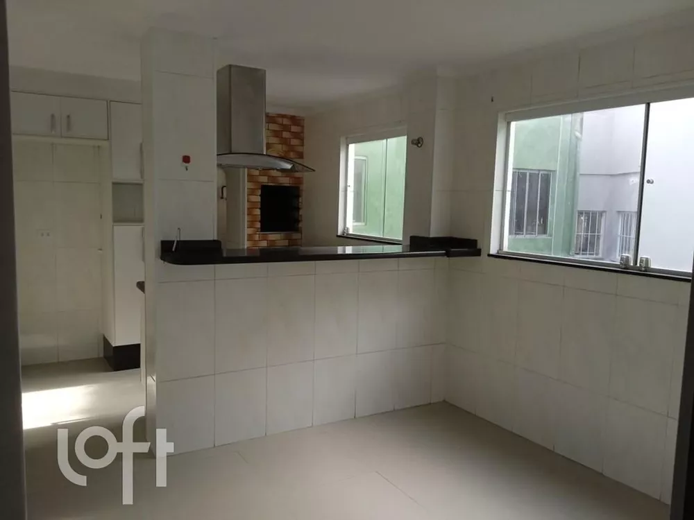 Apartamento à venda com 3 quartos, 135m² - Foto 2