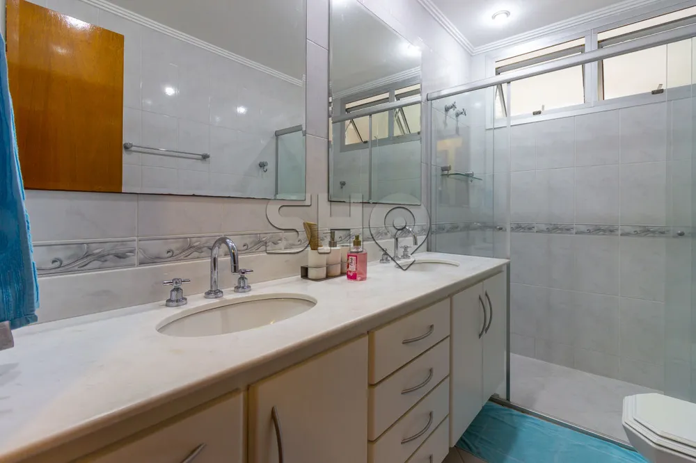 Apartamento, 3 quartos, 215 m² - Foto 2