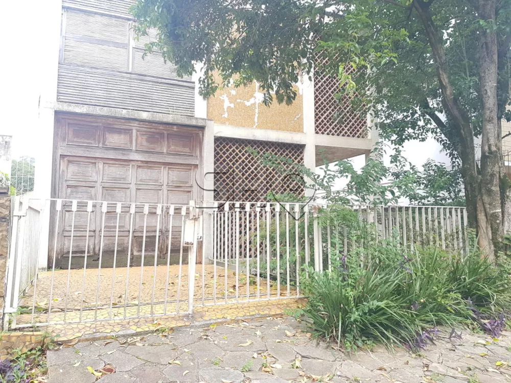 Sobrado à venda com 4 quartos, 390m² - Foto 1