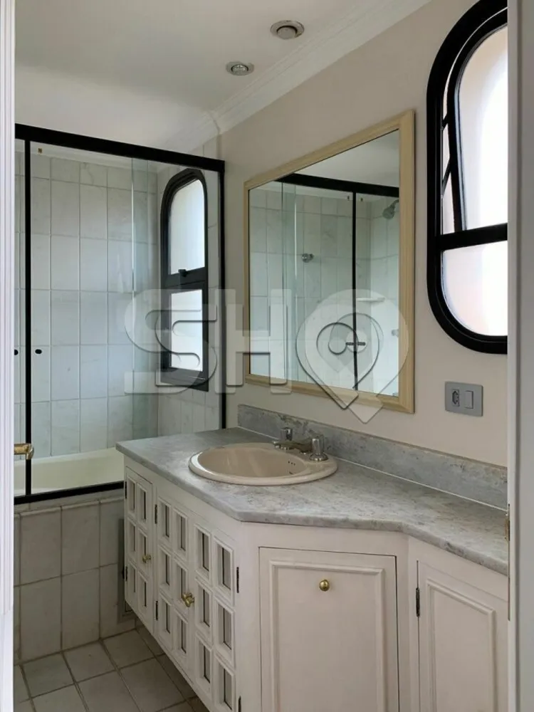 Apartamento, 3 quartos, 195 m² - Foto 2
