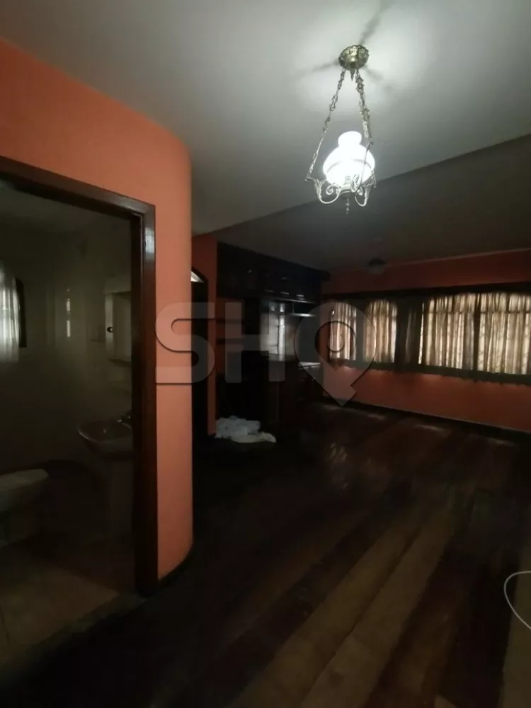 Sobrado à venda com 3 quartos, 250m² - Foto 1