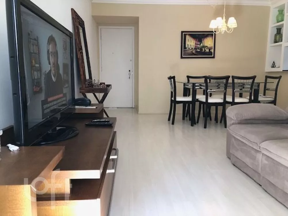 Apartamento à venda com 2 quartos, 62m² - Foto 4