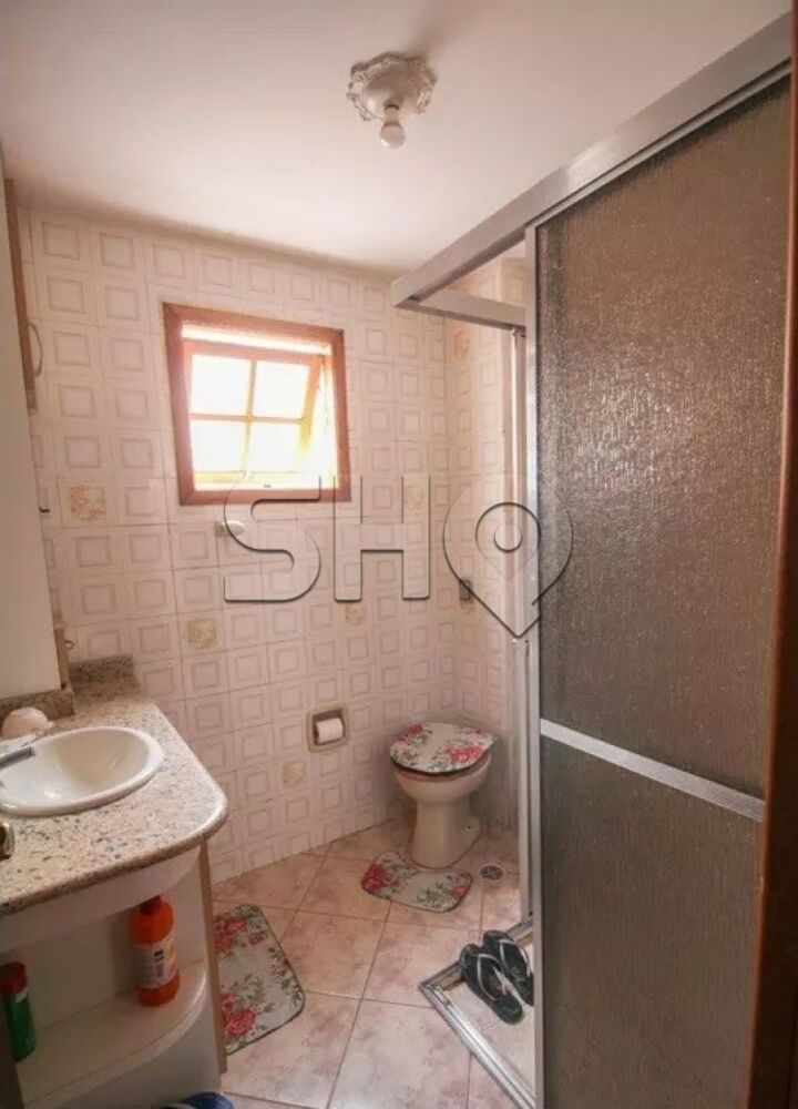 Sobrado à venda com 4 quartos, 275m² - Foto 1