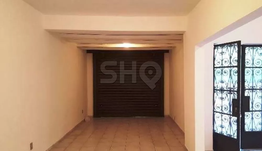 Casa Comercial para alugar com 1 quarto, 130m² - Foto 2