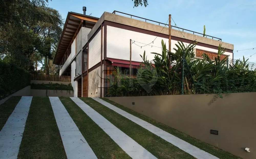 Casa de Condomínio à venda com 6 quartos, 400m² - Foto 2