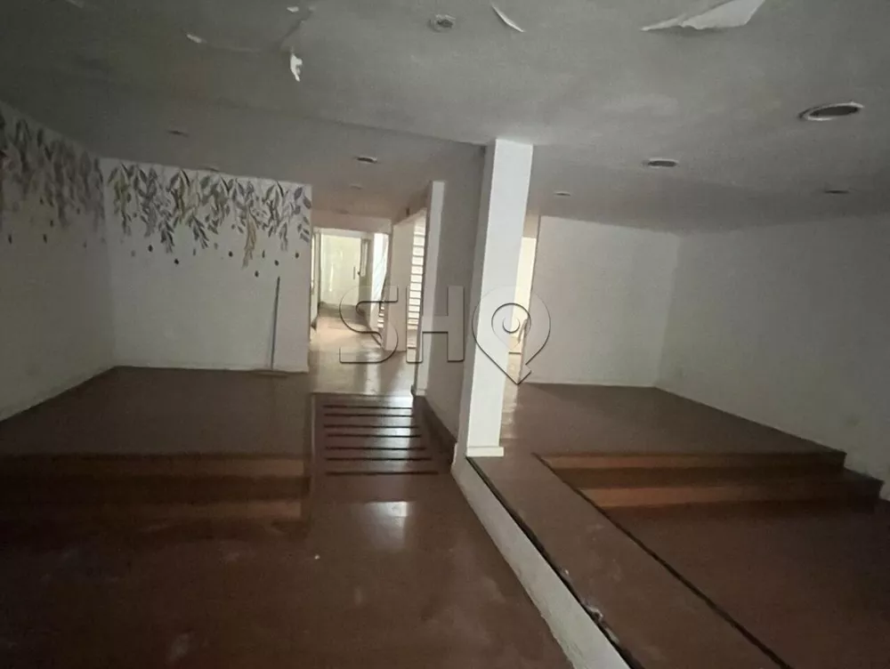 Casa Comercial para alugar com 2 quartos, 311m² - Foto 2