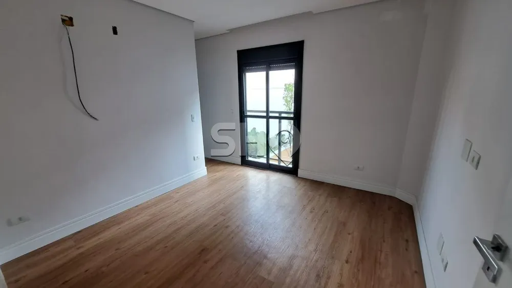 Casa, 3 quartos, 216 m² - Foto 1