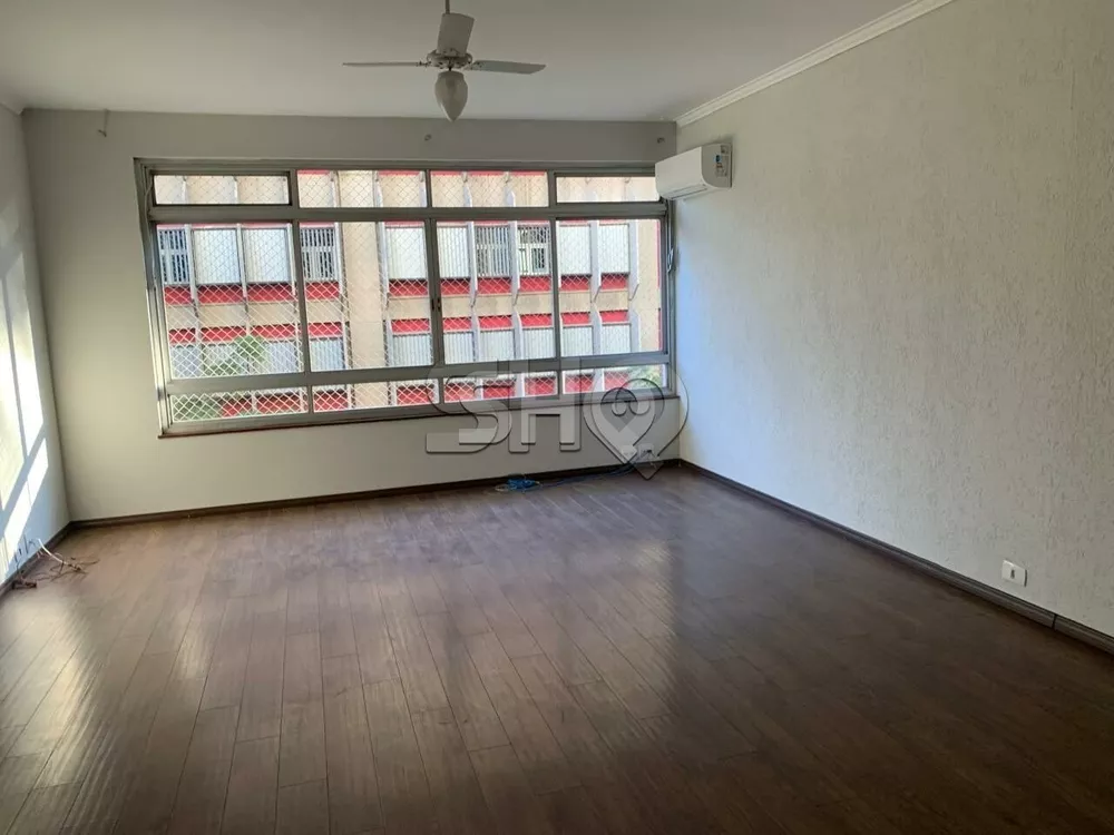 Apartamento à venda com 3 quartos, 147m² - Foto 2