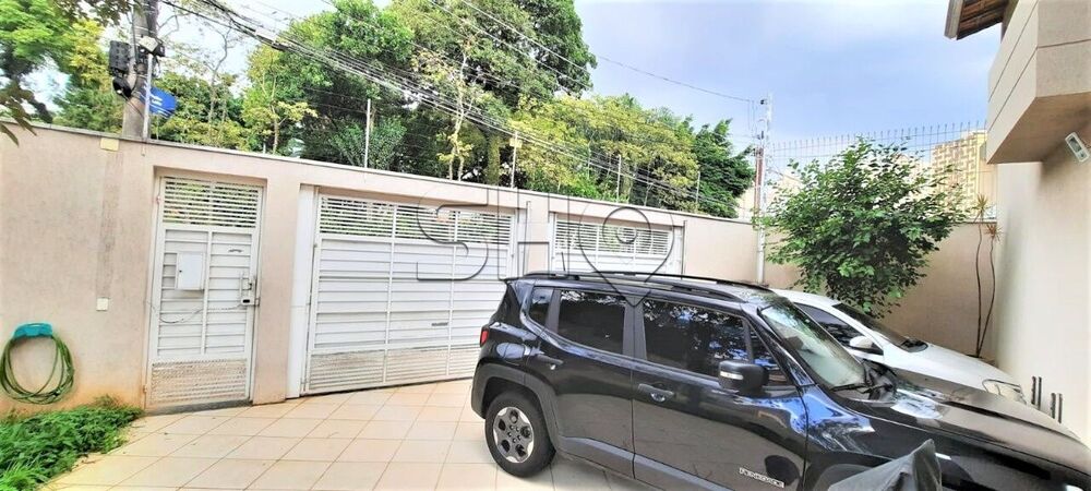 Sobrado à venda com 5 quartos, 300m² - Foto 8
