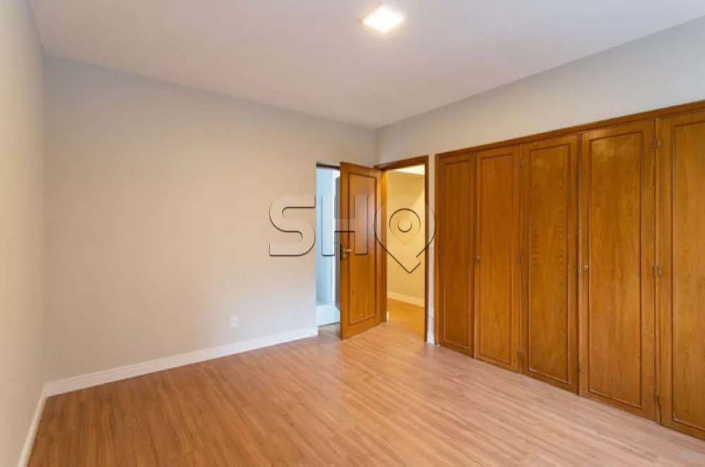 Apartamento à venda com 3 quartos, 134m² - Foto 1