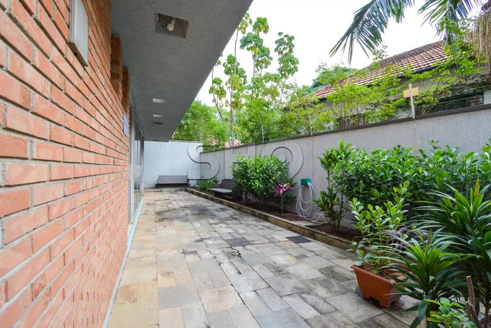 Casa à venda com 4 quartos, 600m² - Foto 47