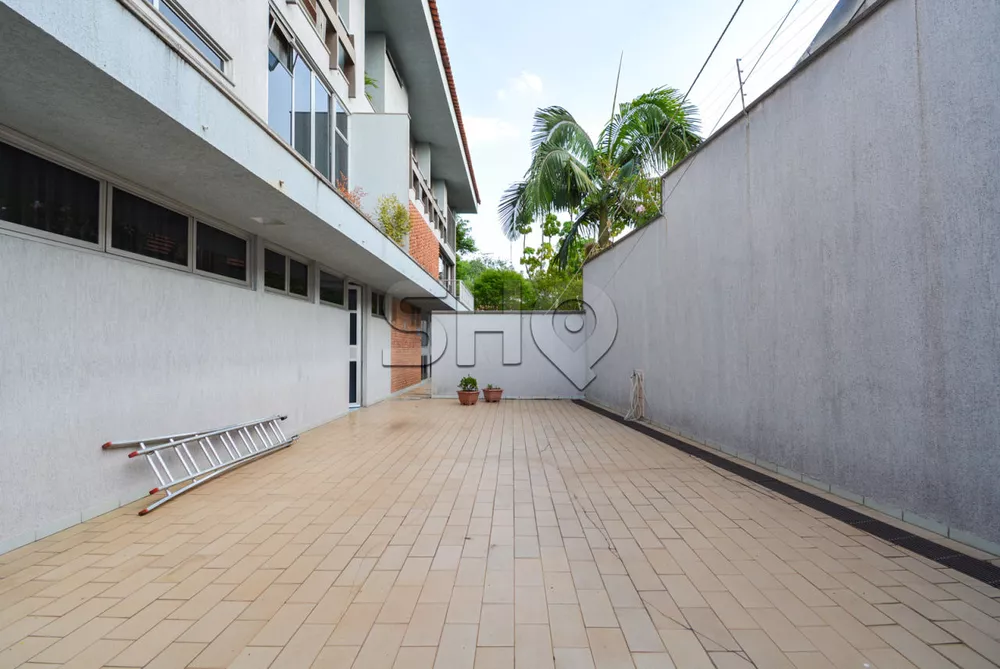 Casa à venda com 4 quartos, 600m² - Foto 46