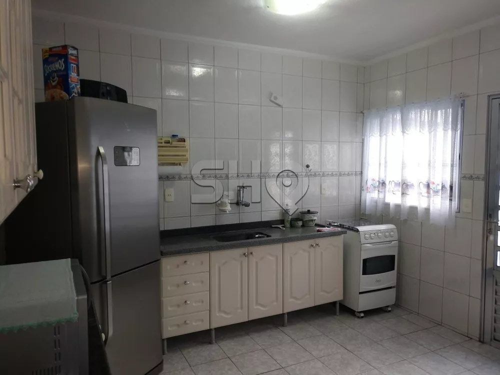 Sobrado à venda com 2 quartos, 100m² - Foto 4