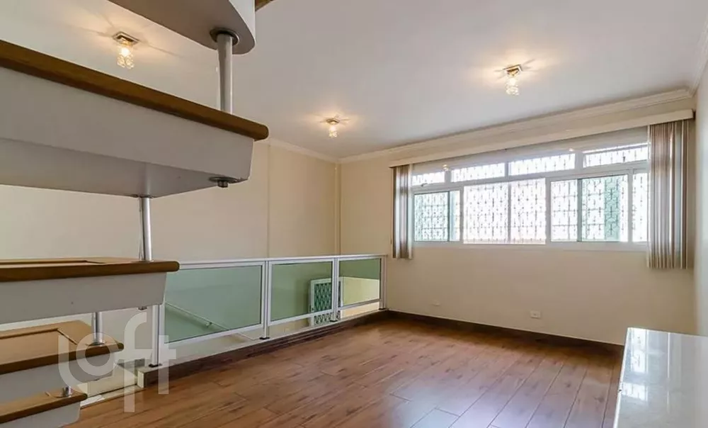 Casa à venda com 4 quartos, 250m² - Foto 2