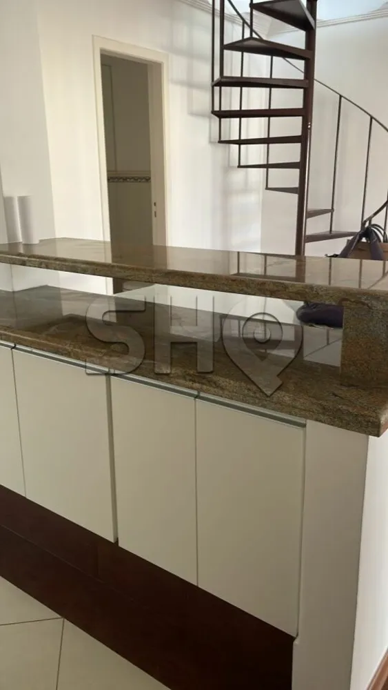 Apartamento, 3 quartos, 243 m² - Foto 1