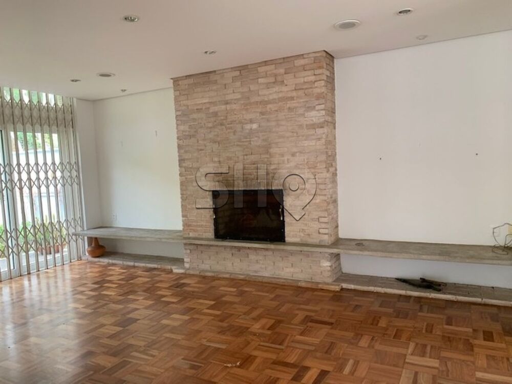 Sobrado à venda com 3 quartos, 700m² - Foto 1