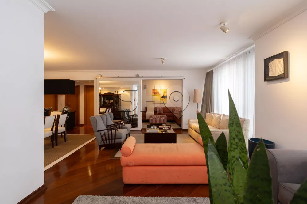 Apartamento à venda com 3 quartos, 228m² - Foto 4