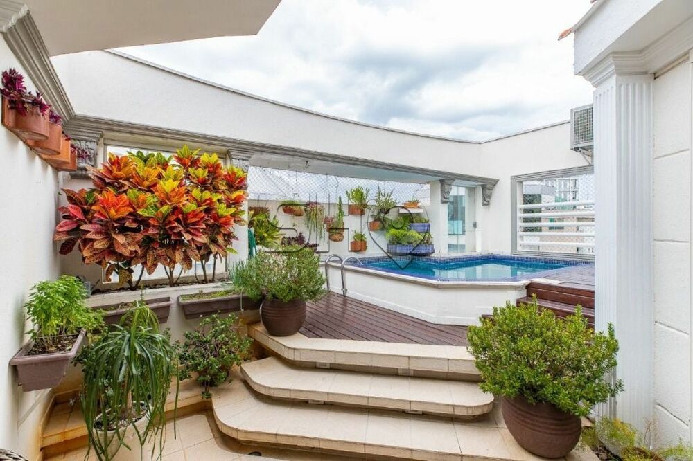 Cobertura à venda com 4 quartos, 202m² - Foto 1