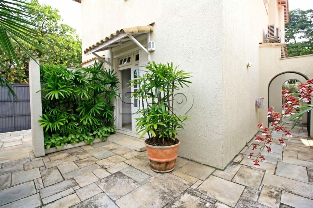 Sobrado à venda com 3 quartos, 330m² - Foto 13
