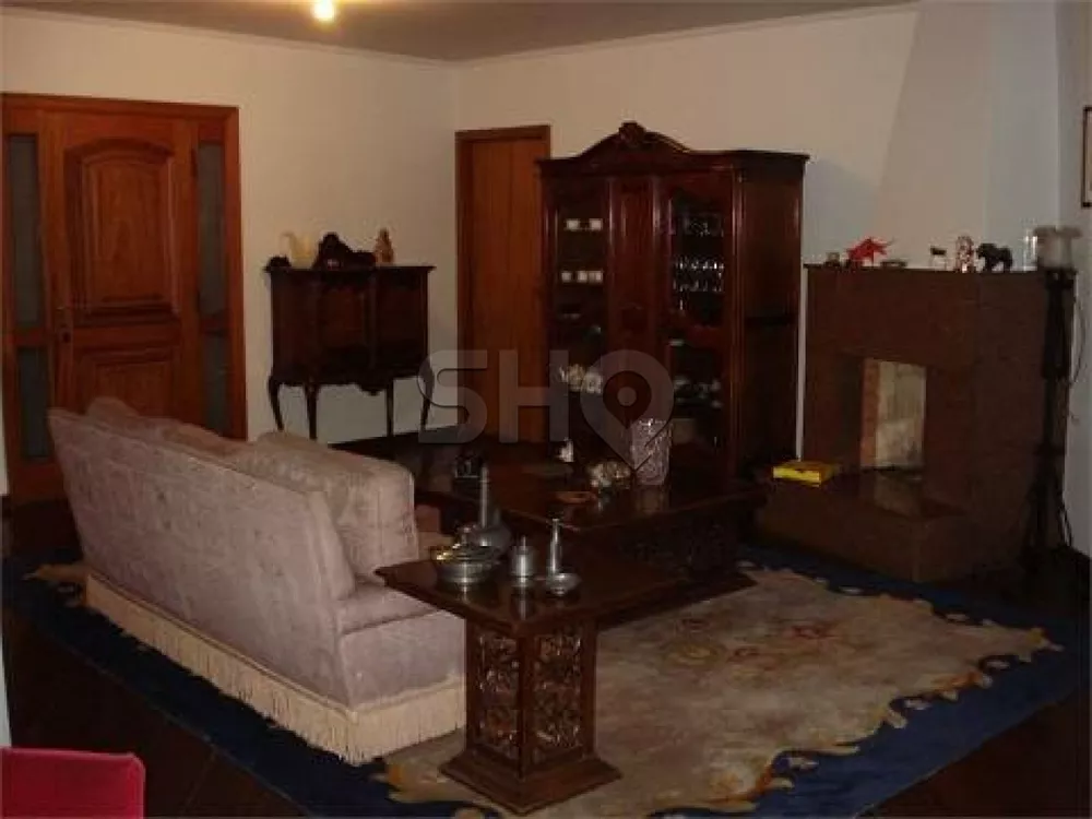 Apartamento à venda com 4 quartos, 200m² - Foto 2