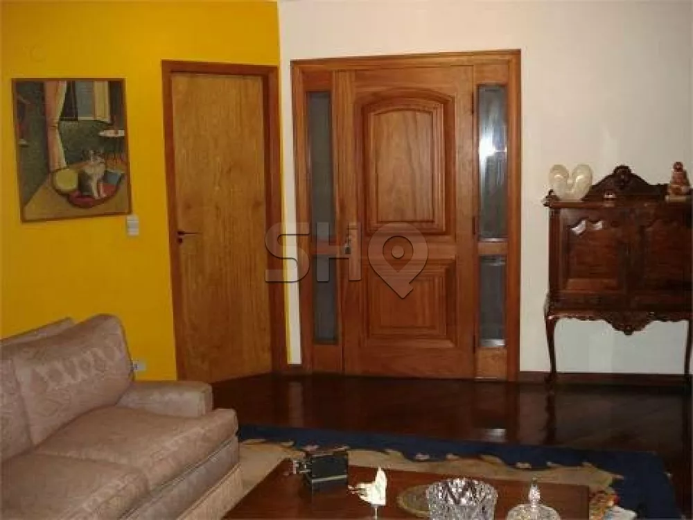 Apartamento à venda com 4 quartos, 200m² - Foto 1