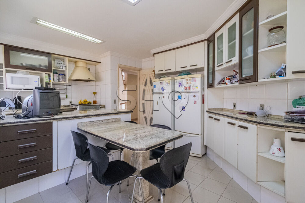 Casa de Condomínio à venda com 4 quartos, 421m² - Foto 2