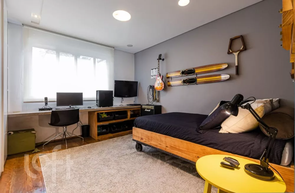 Apartamento à venda com 4 quartos, 300m² - Foto 2