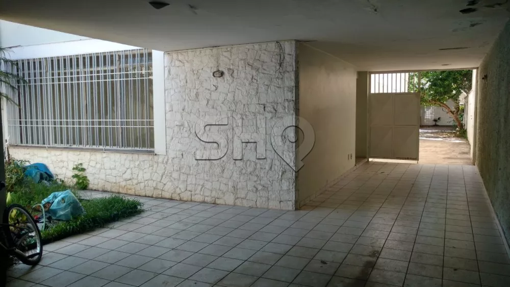 Sobrado à venda com 4 quartos, 285m² - Foto 1