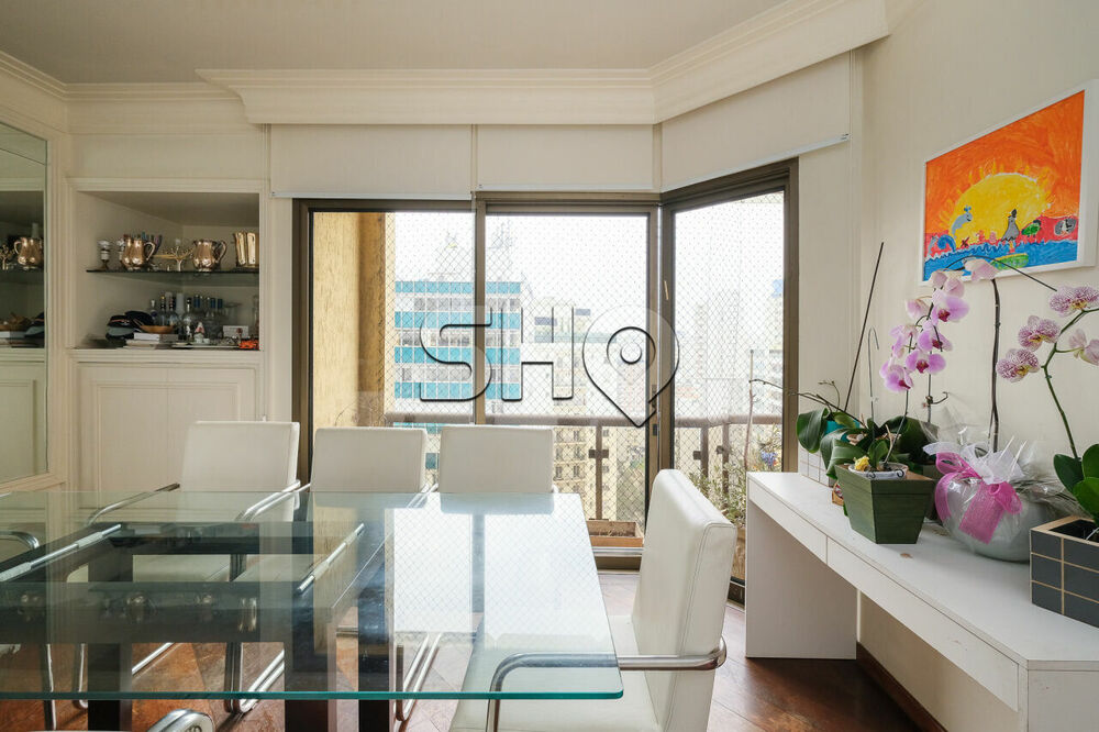 Apartamento para alugar com 4 quartos, 270m² - Foto 3