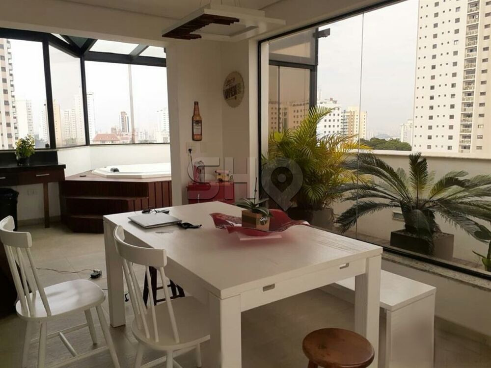 Cobertura, 3 quartos, 227 m² - Foto 1