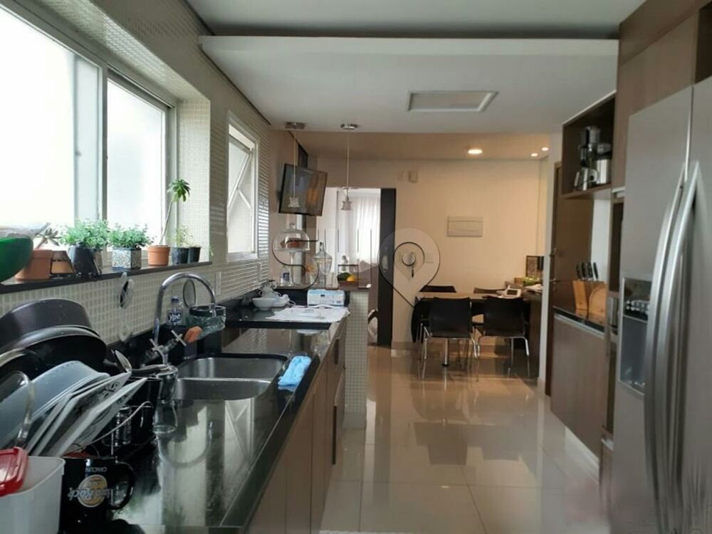 Cobertura, 3 quartos, 227 m² - Foto 4