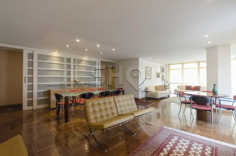 Apartamento à venda com 4 quartos, 228m² - Foto 1