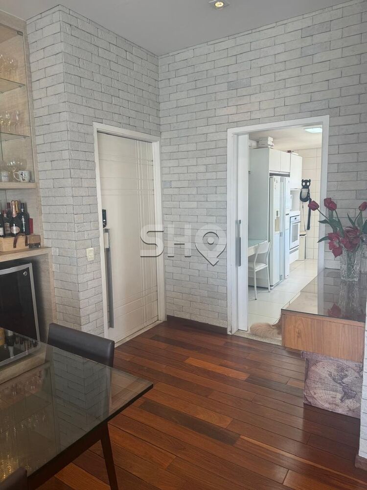 Apartamento à venda com 3 quartos, 133m² - Foto 4