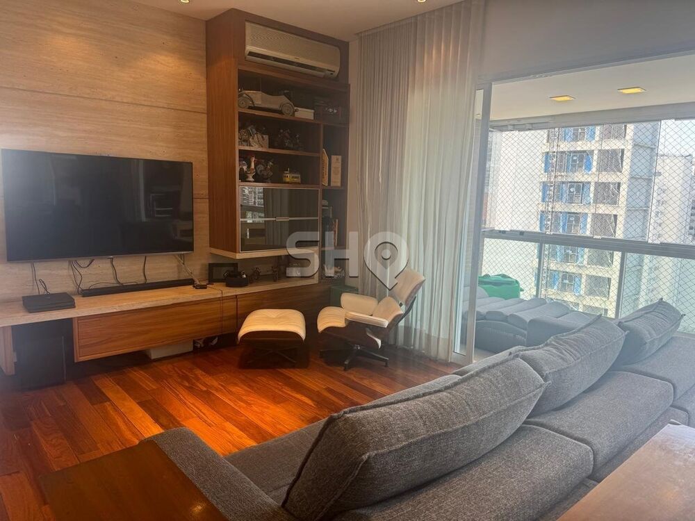 Apartamento à venda com 3 quartos, 133m² - Foto 3