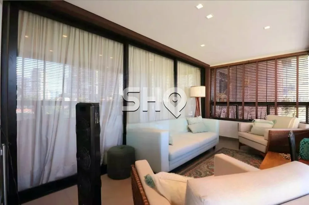 Apartamento, 3 quartos, 187 m² - Foto 1