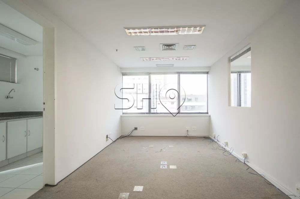 Apartamento à venda com 4 quartos, 208m² - Foto 1