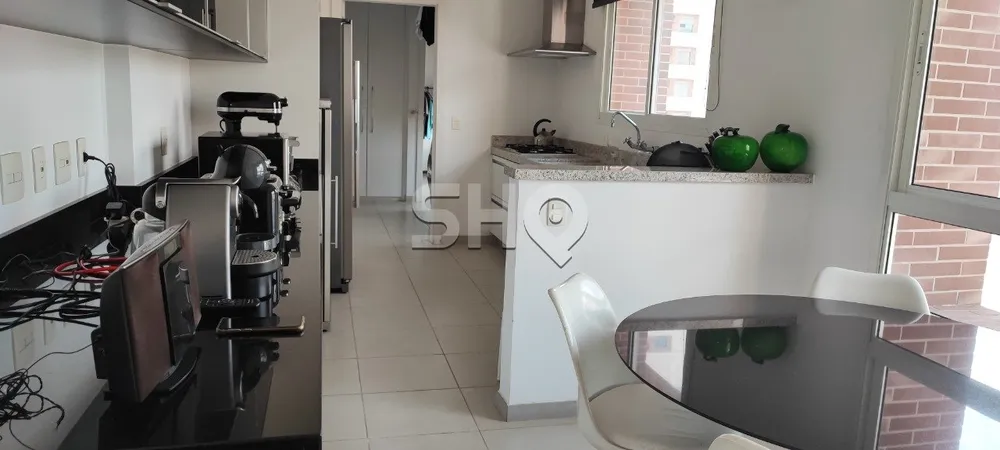 Apartamento, 5 quartos, 256 m² - Foto 2