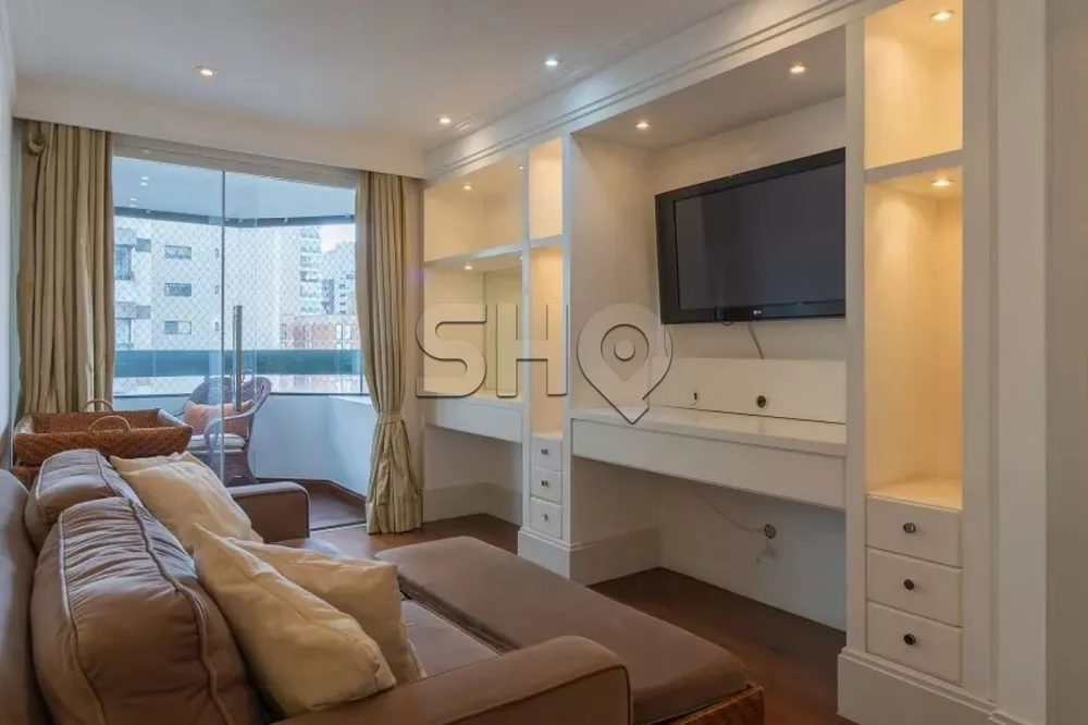 Apartamento para alugar com 3 quartos, 150m² - Foto 3