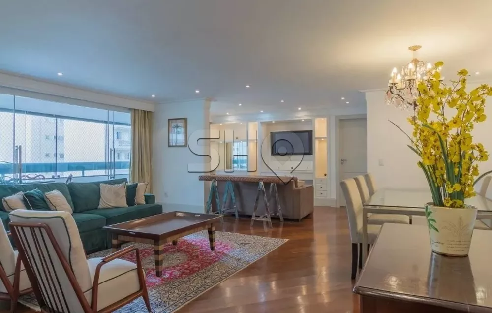 Apartamento para alugar com 3 quartos, 150m² - Foto 1
